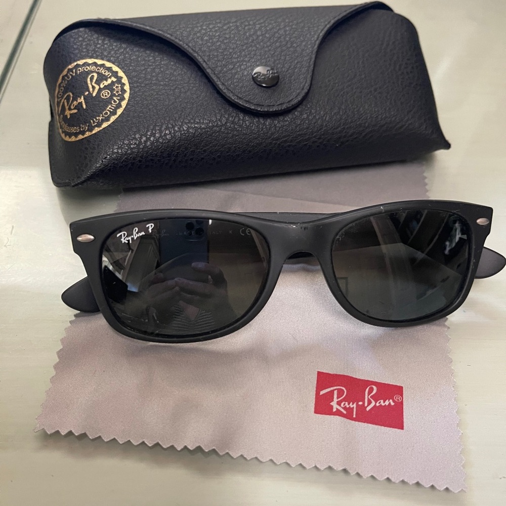Ray-Ban Classic Black Sunglasses with Case